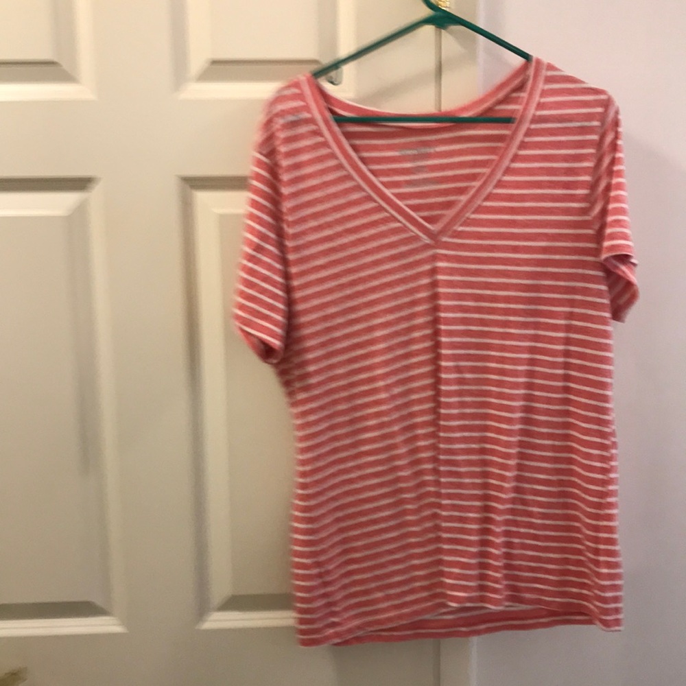 Old Navy Tee white and pink